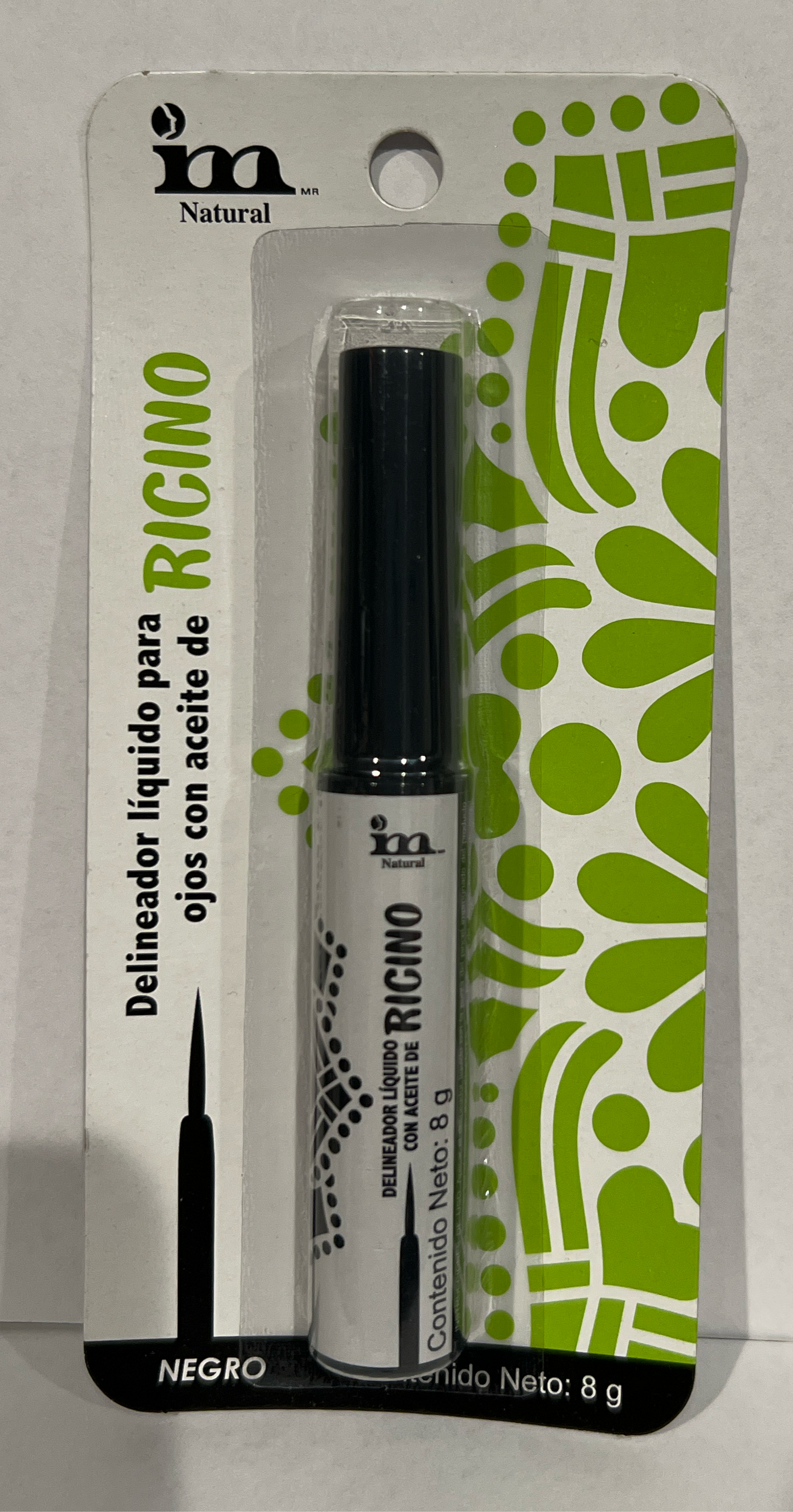 Eyeliner with ricino oil. Black color