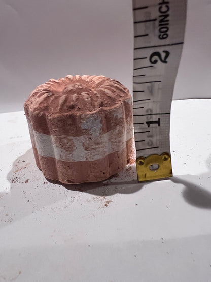 Piece in a shape of a nieve
