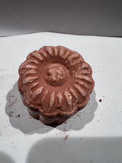 Piece in a shape of a nieve